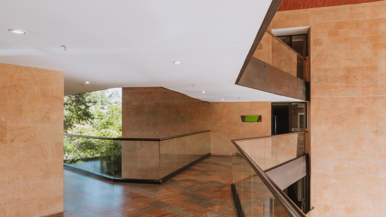 Travelers Rio Verde Living Suites Рионегро Экстерьер фото