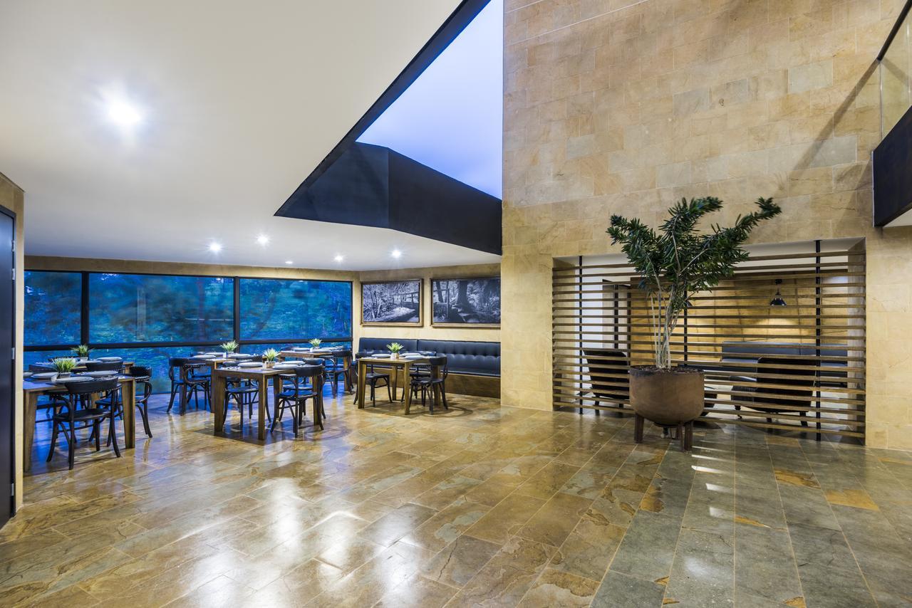 Travelers Rio Verde Living Suites Рионегро Экстерьер фото